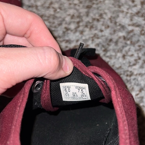 Thin maroon vans, worn 3 times and super comfortable! - Picture 2 of 2